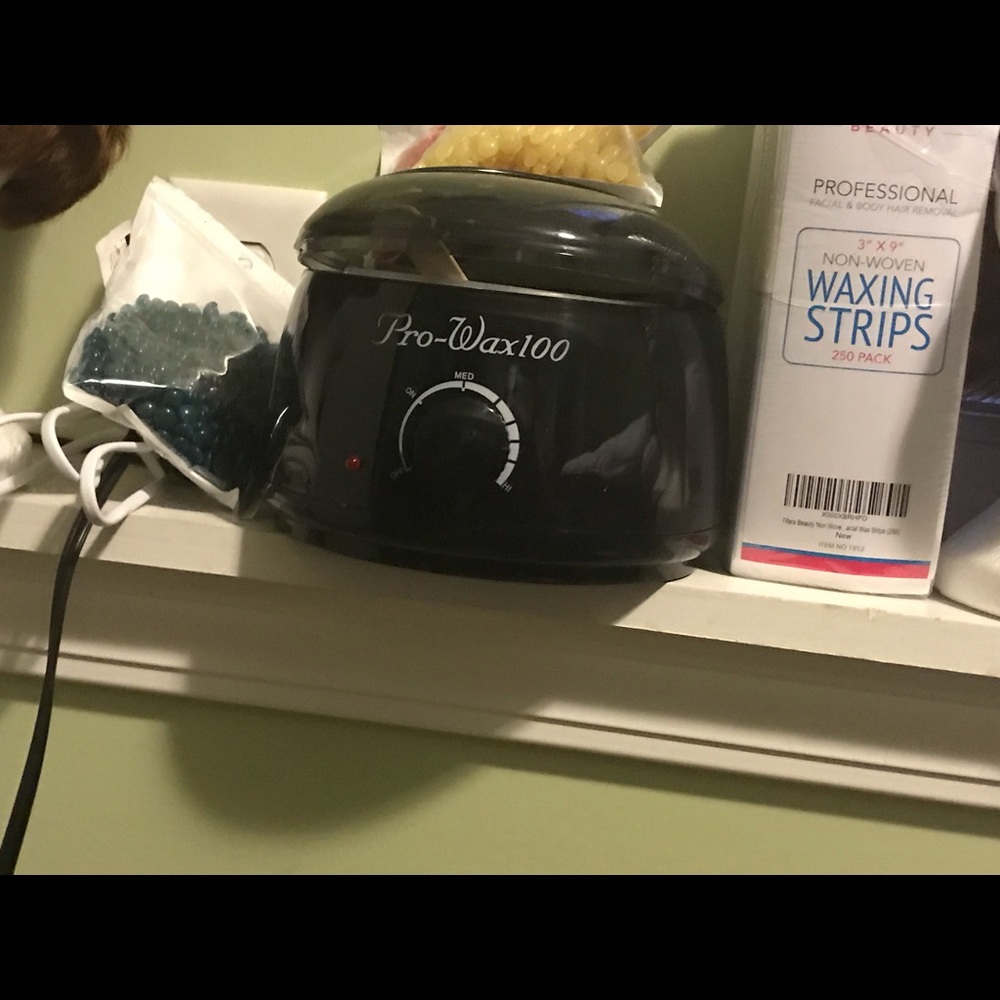 Wax machine